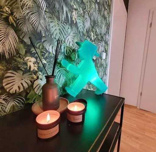 Design Altbauwohnung Mit Balkon Und Parkplatz *