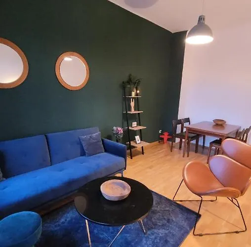 公寓 Design Altbauwohnung Mit Balkon Und Parkplatz