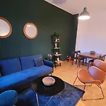 Apartamento Design Altbauwohnung Mit Balkon Und Parkplatz