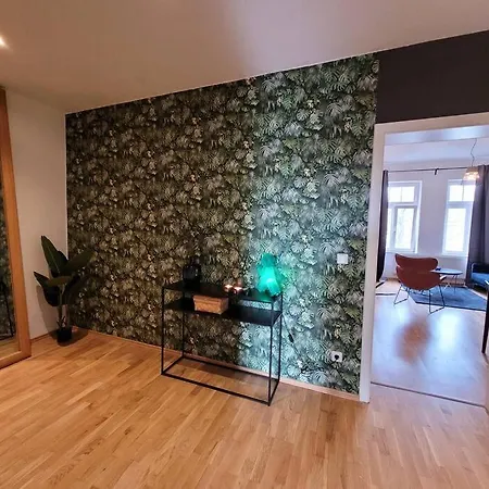 Apartman Design Altbauwohnung Mit Balkon Und Parkplatz *