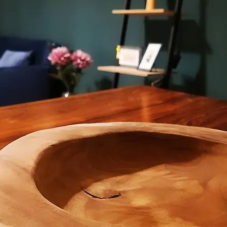 Design Altbauwohnung Mit Balkon Und Parkplatz Leipzig